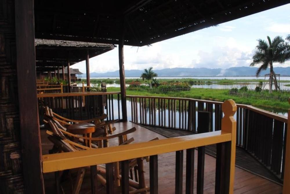 Golden Island Cottages II Inle Lake Екстер'єр фото